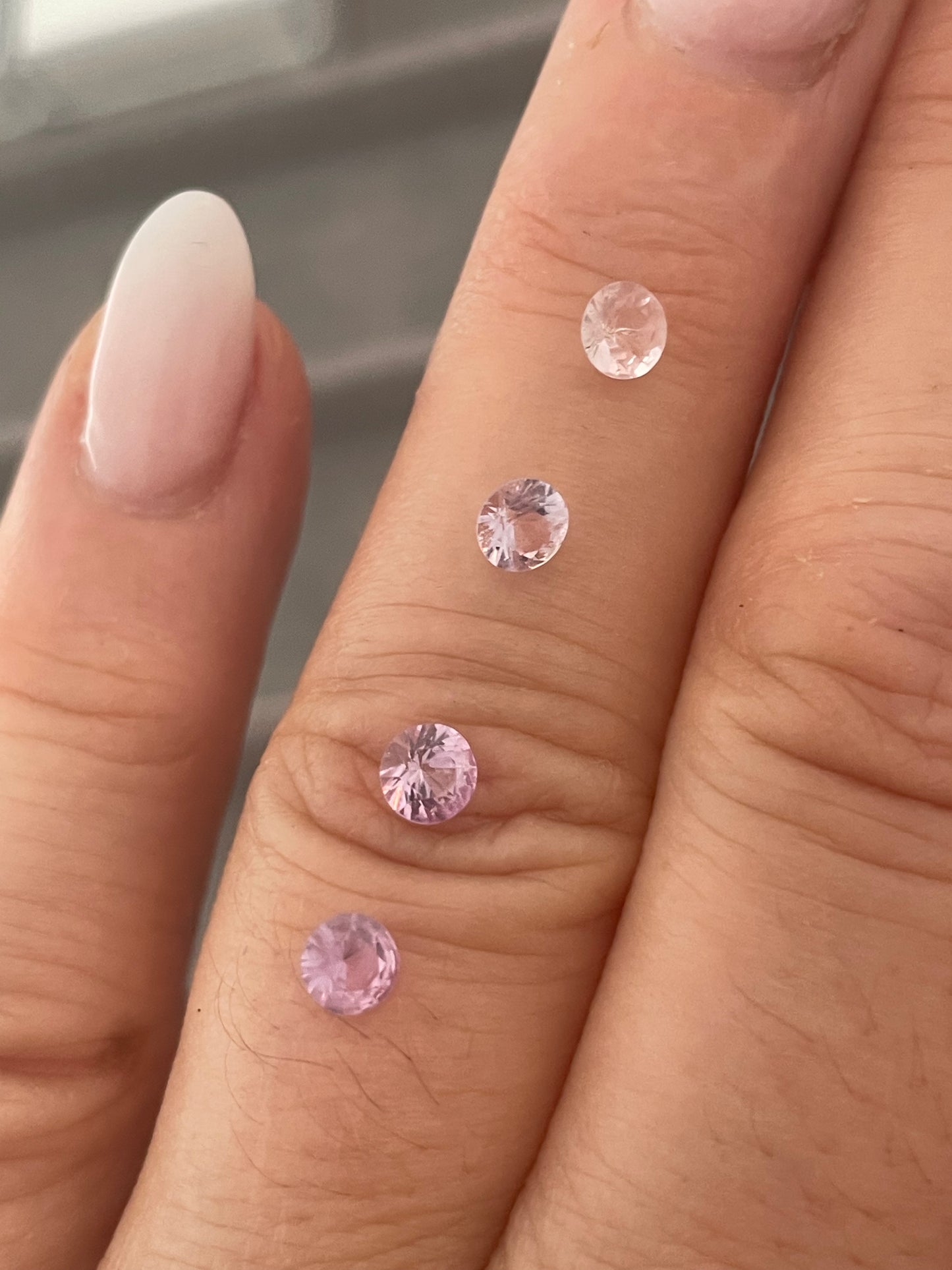 Saphir, Pink, Rund, 0,35 ct.