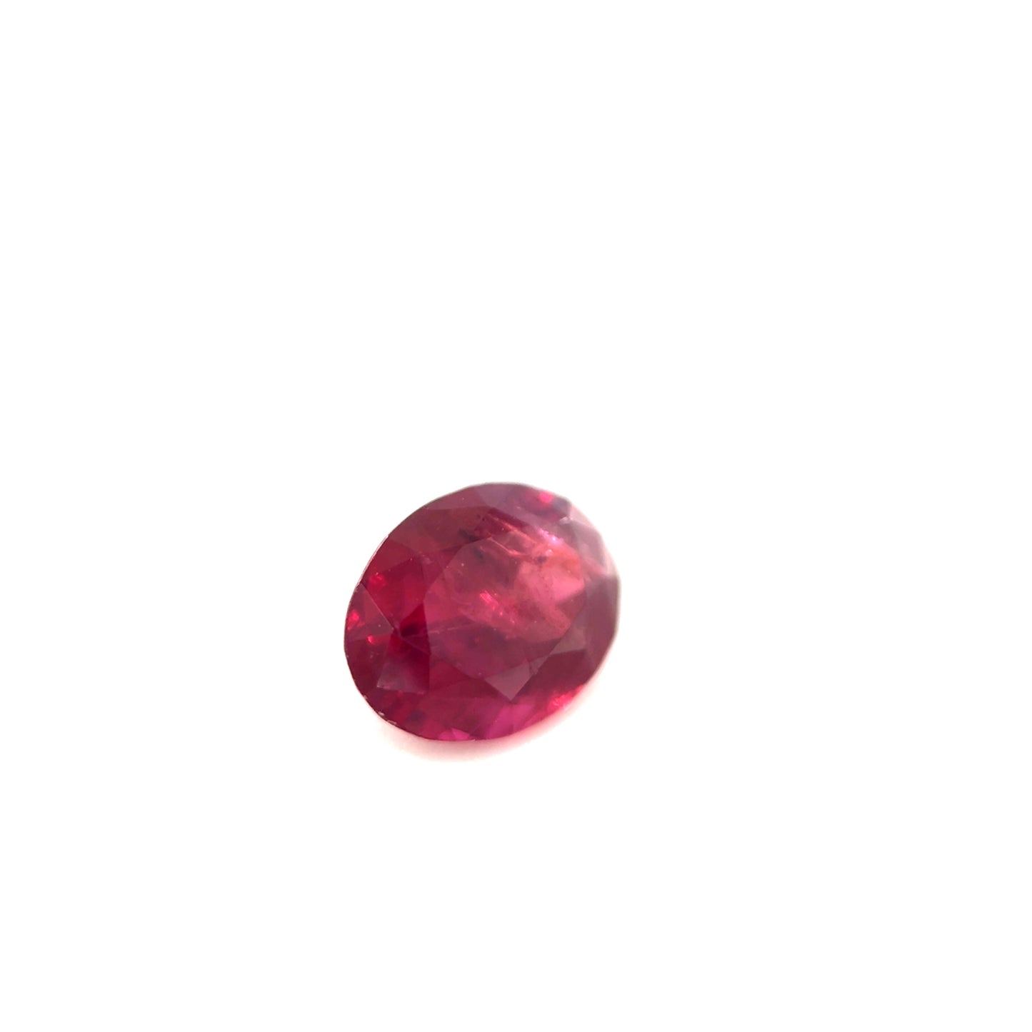 Rubin, Rot, Oval, 0,67 ct., 6,0x4,6x3,1 mm