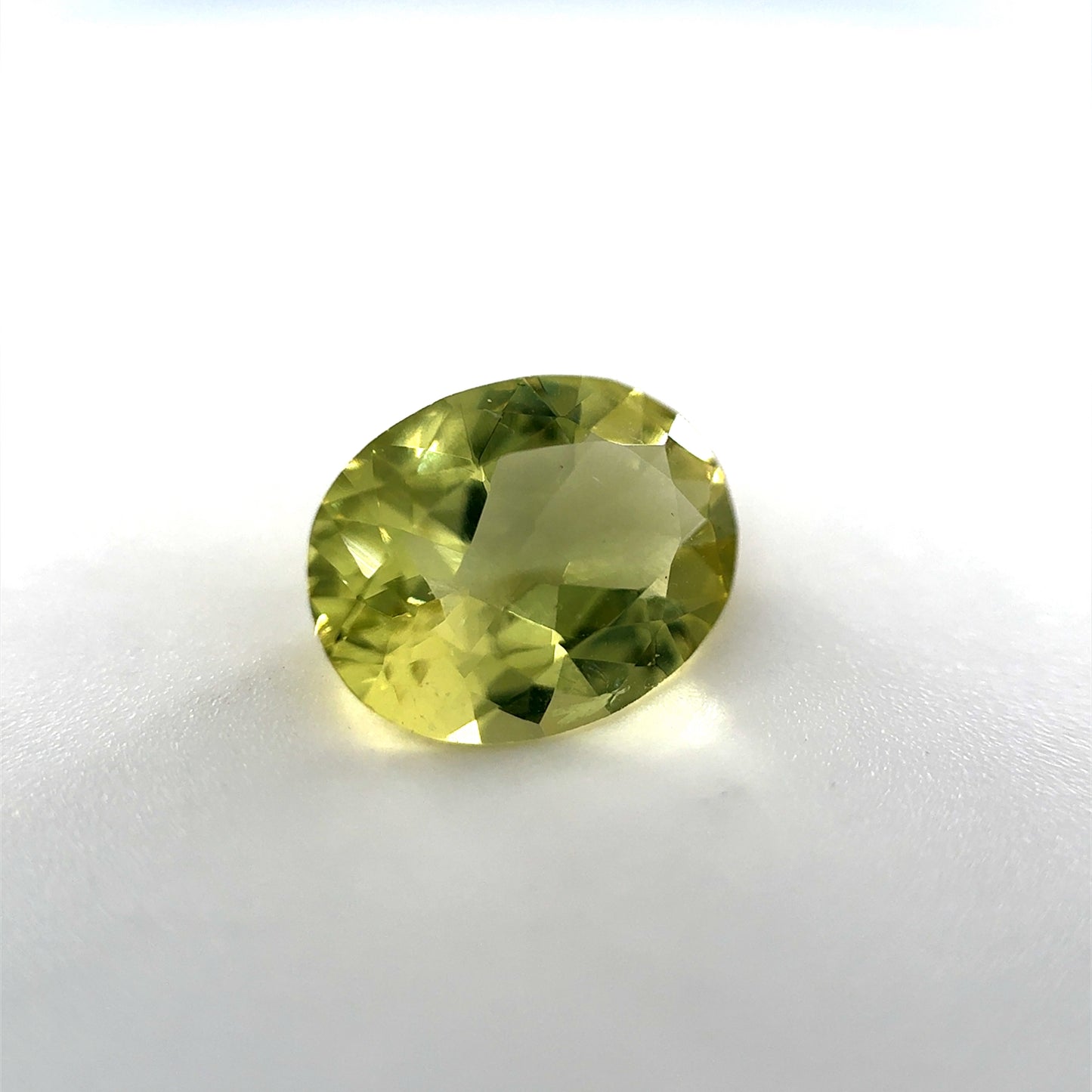 Goldberyll, gelb-grün, Oval, 2.04ct