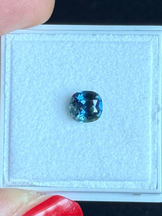 Saphir, Blau, Kissen, 0,74 ct. - wird gerade aufpoliert
