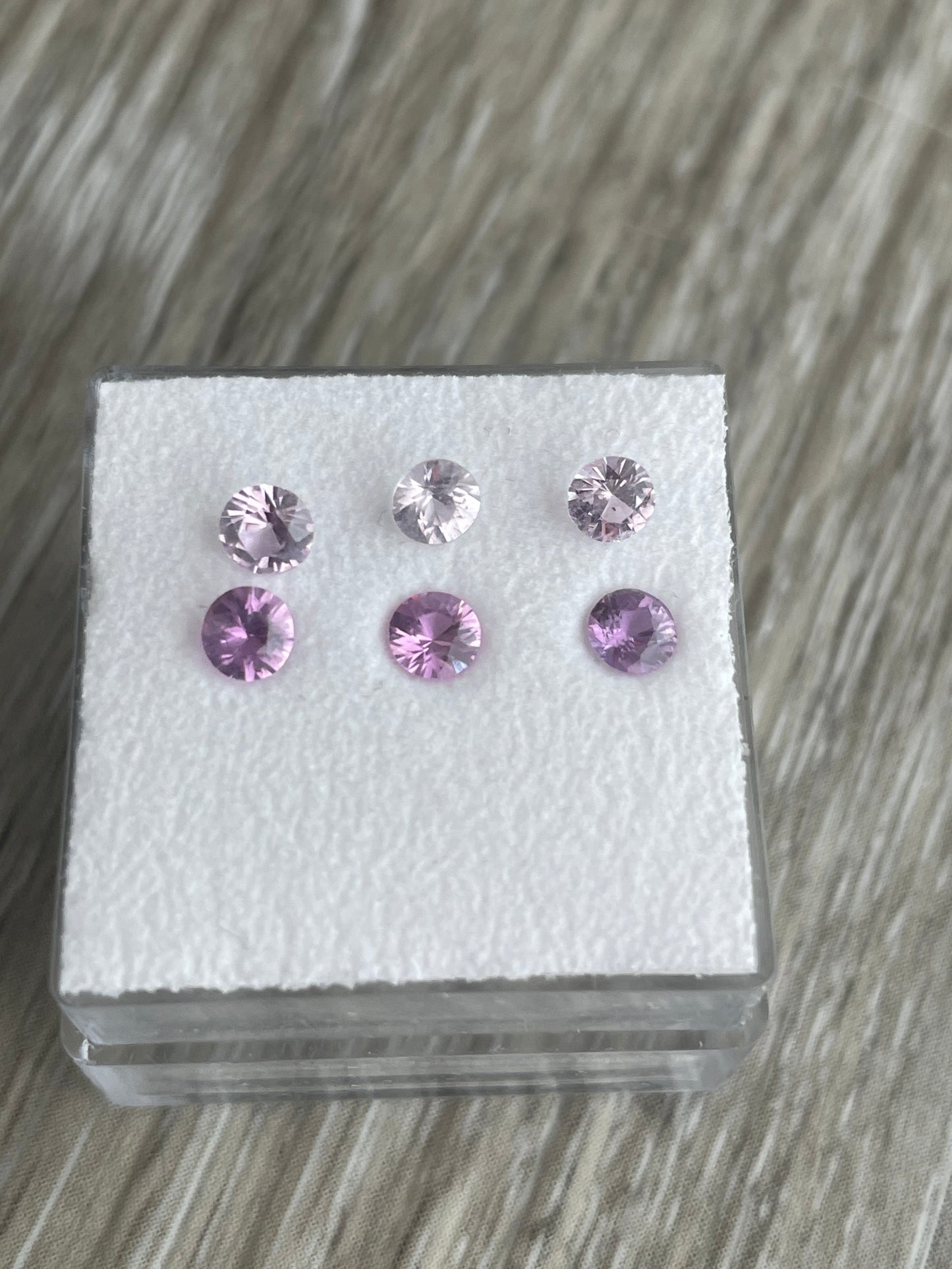 Saphir, gemischt, rosa, violett, pastell, Rund, 0,20 ct., 3,4-3,7 mm