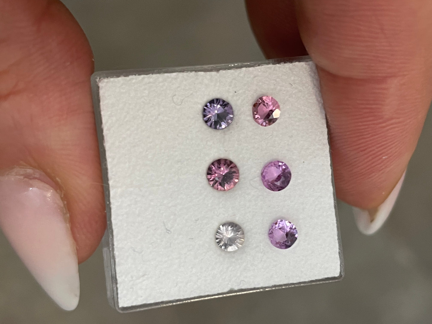 Saphir, gemischt, rosa, violett, pastell, 0,18 ct., 3,1-3,3 mm