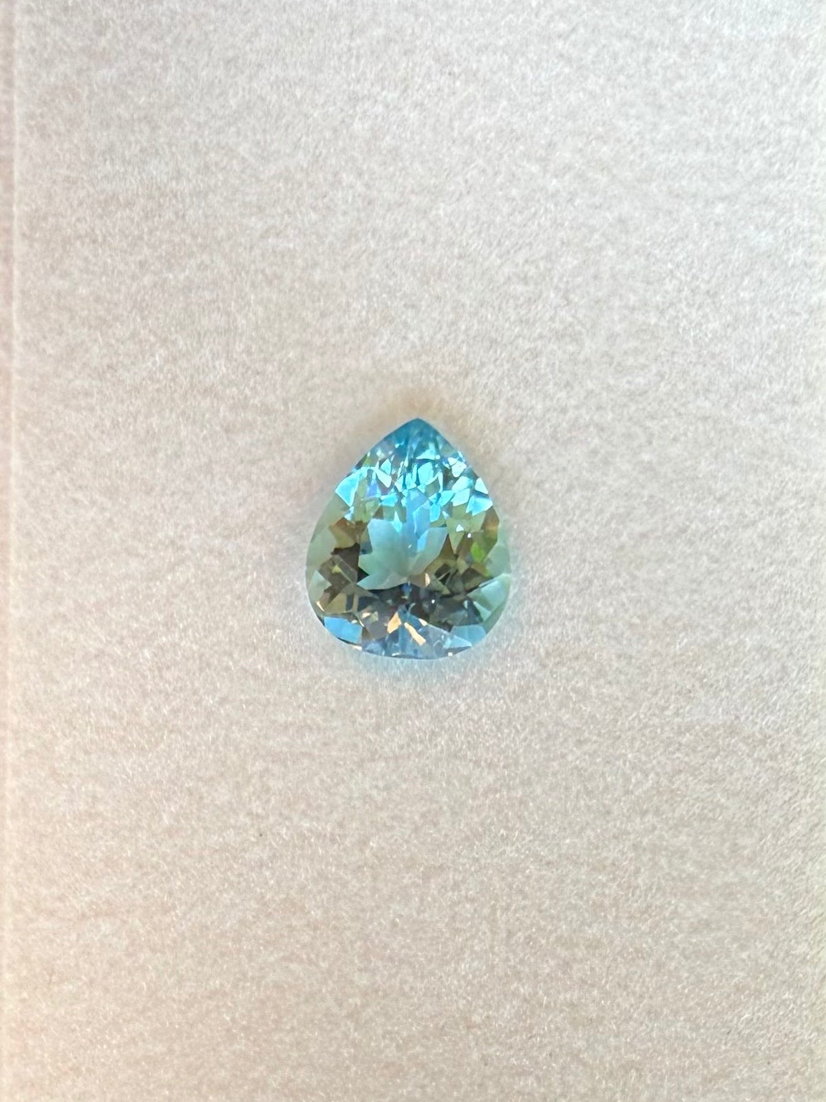 Aquamarin, Blau, Tropfen, 1,52 ct