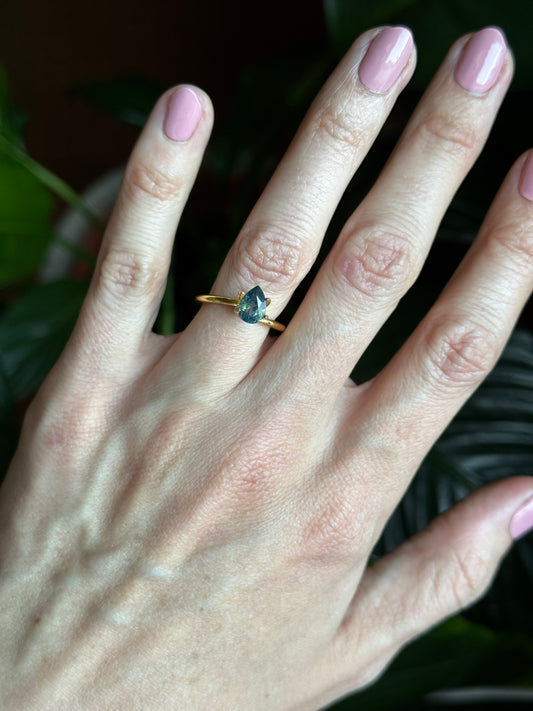 Saphir, Grün, Tropfen, 1,15 ct., 7,8x5,5 mm