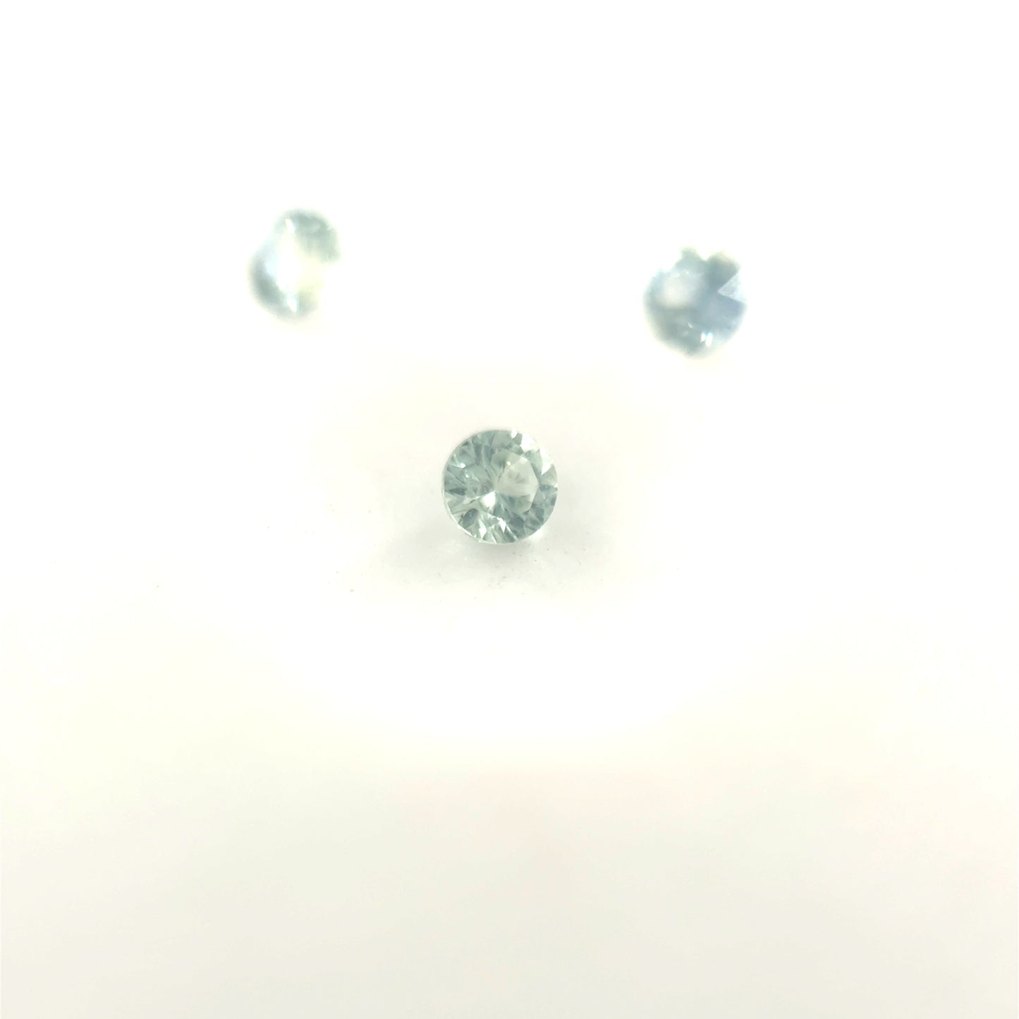 Saphir, Hellpetrol, Rund, 0,04 ct, 2,0 mm