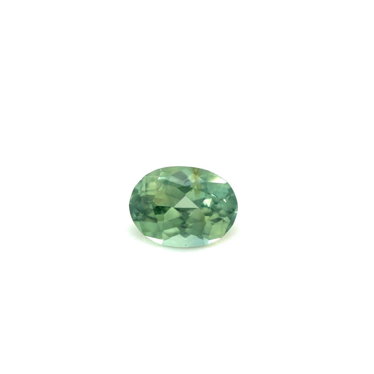 Saphir, Grün, Oval, 0,65 ct.