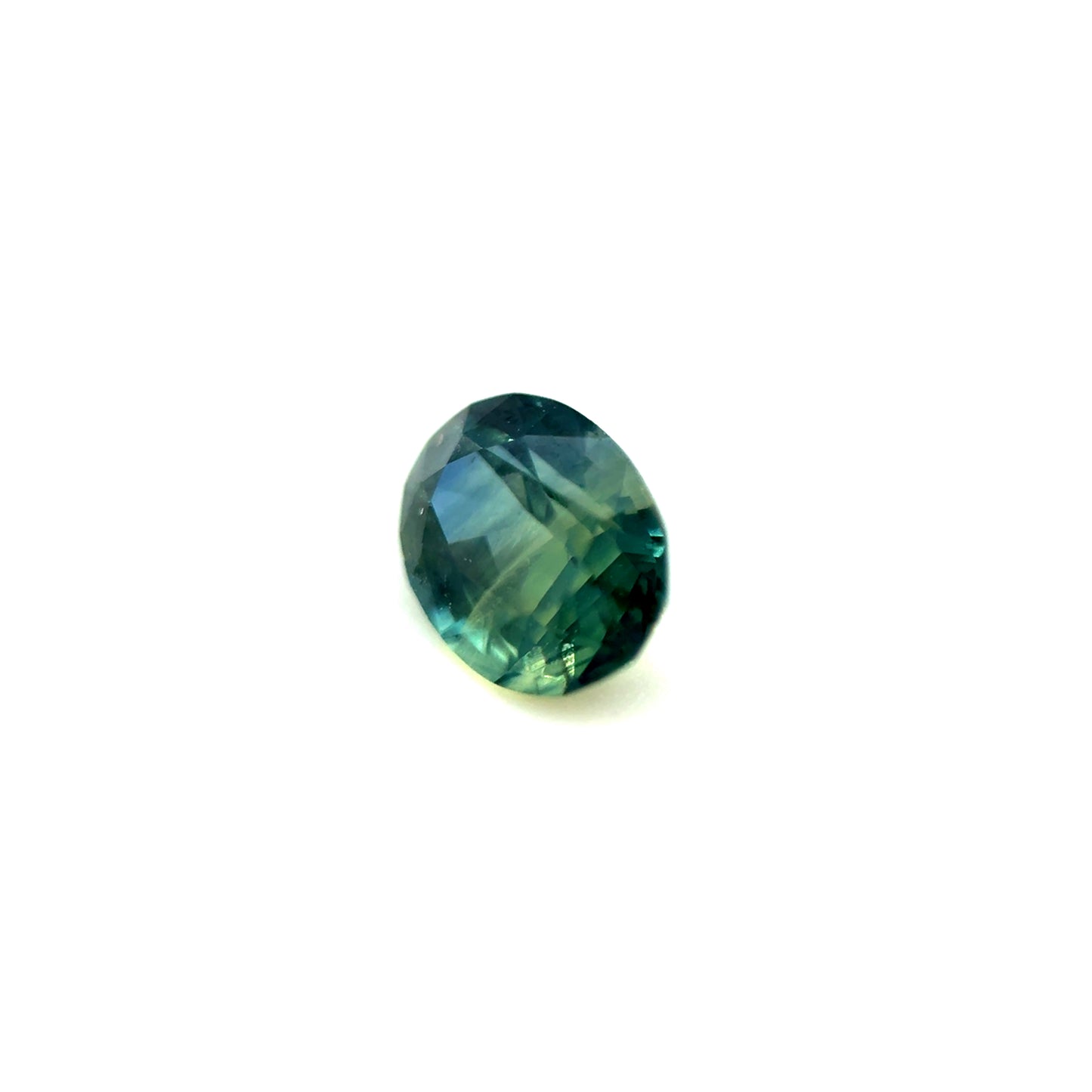 Saphir, Bicolor, Oval, 0,67 ct.