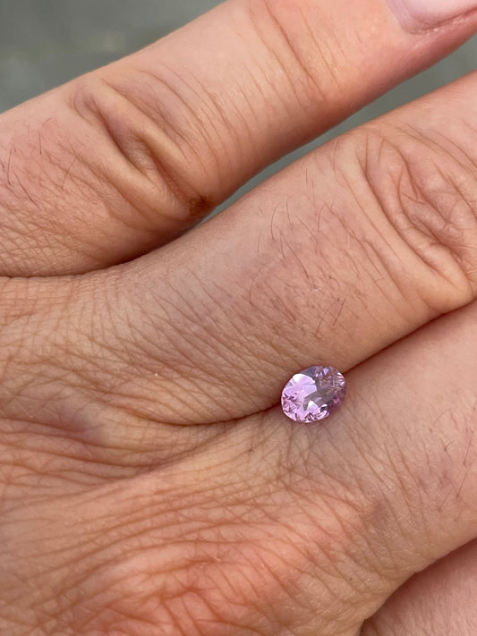 Saphir, pink-purple, oval, 0,40 ct., 5,1x4,0x2,6 mm