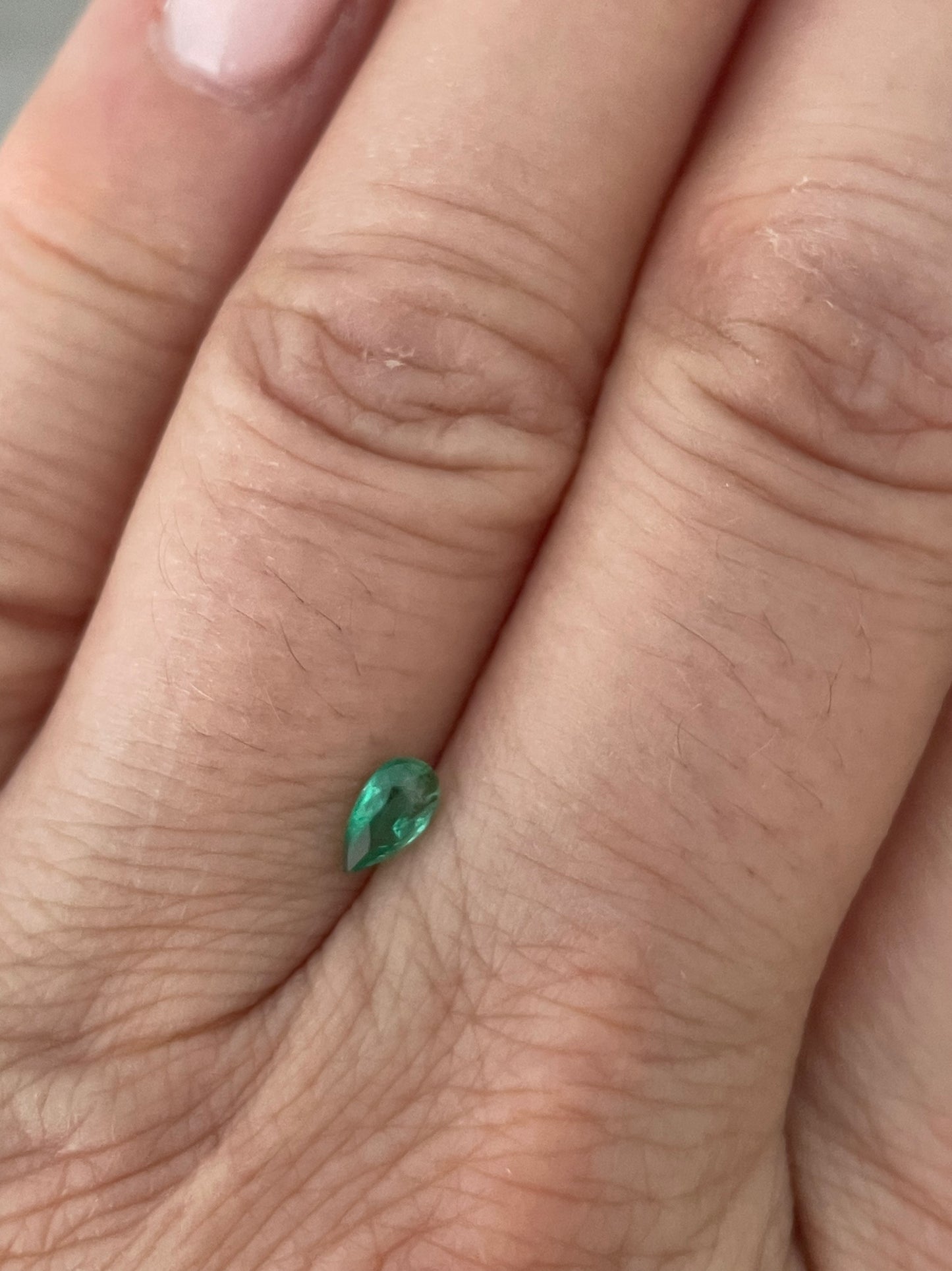 Smaragd, Grün, Tropfen, 0,28 ct., 5,9x3,3x2,5 mm