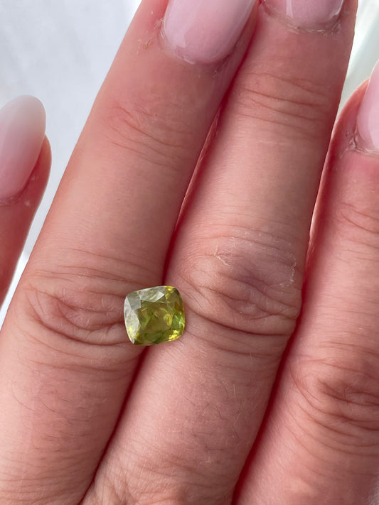 Sphen, Grün, Kissen, 2,28 ct., 7,7x7,5x5,2 mm
