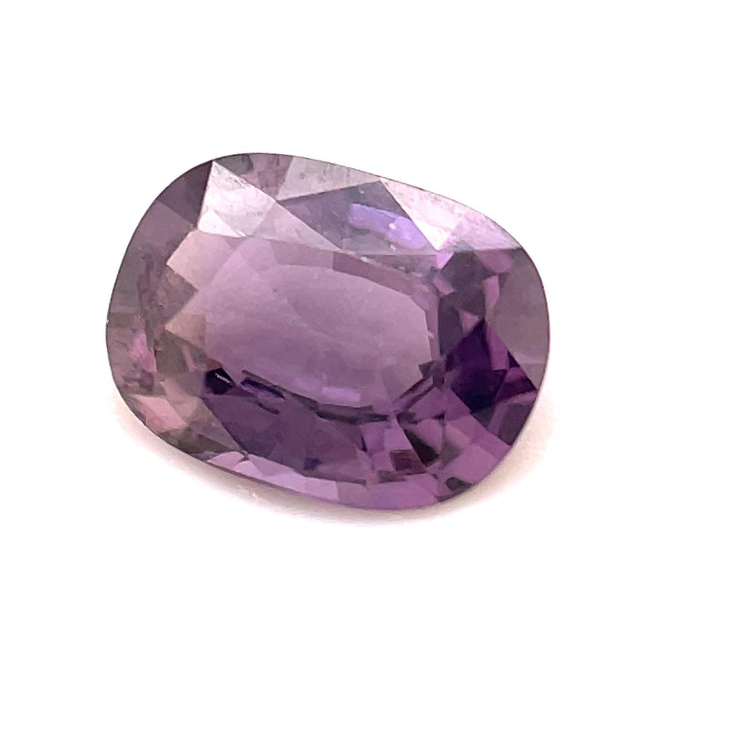Spinell, Violett, Kissen, 0,73 ct., 6,3x4,7x2,8 mm