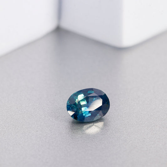 Saphir, Grün, Oval, 1,67 ct.
