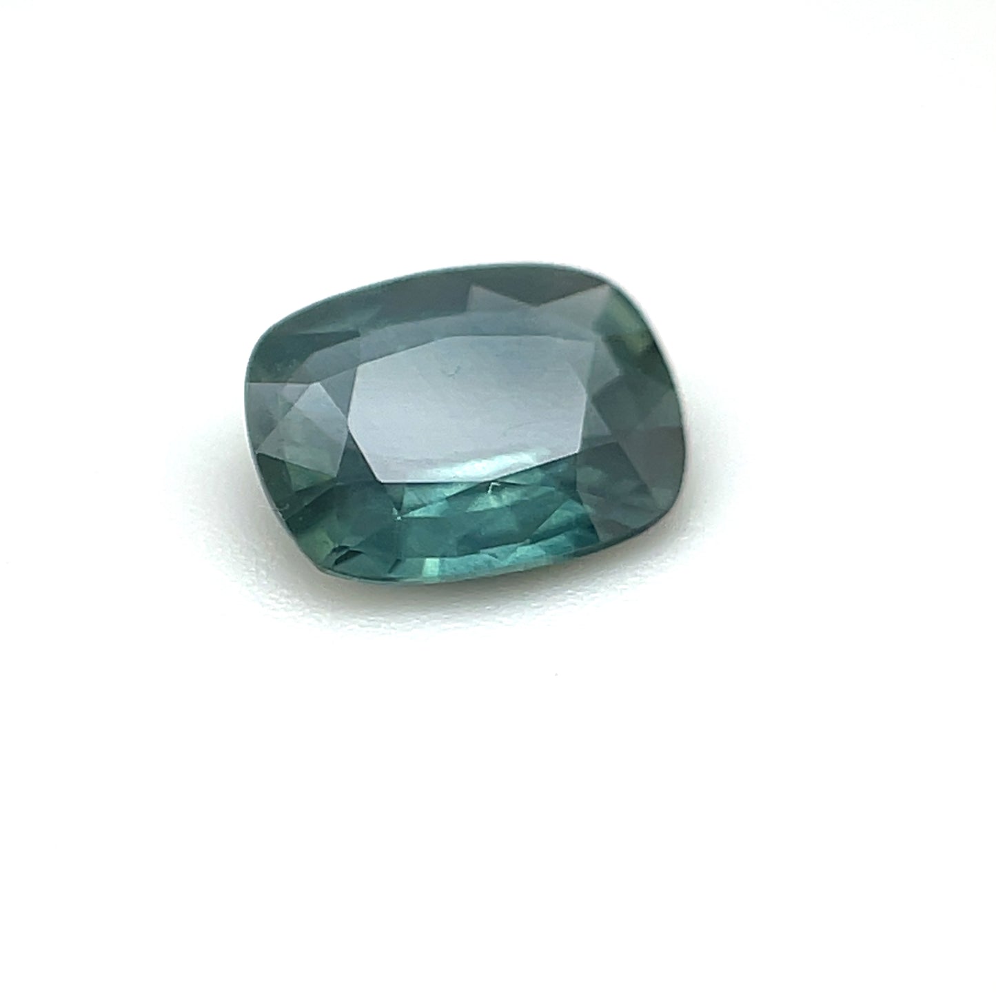 Saphir, Grün, Kissen, 0,93 ct., 5,4x6,8 mm