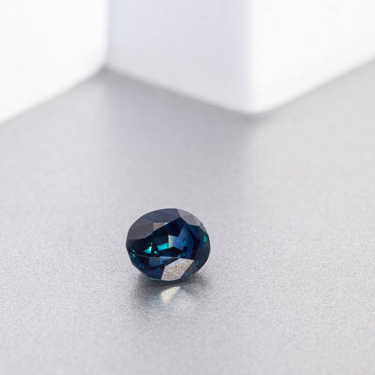 Saphir, Grün, Oval, 1,44 ct.