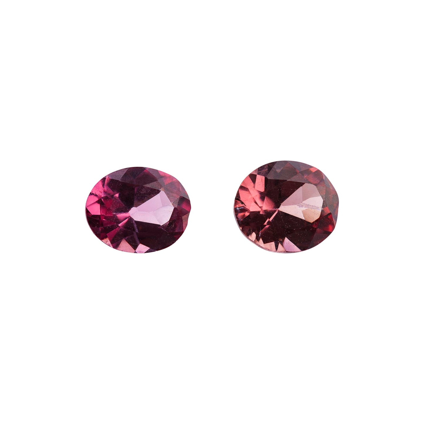 Malaya Granat, Rosa, Oval, 0,70ct., 5,9-6,2x 4,6-4,9x 2,9 mm