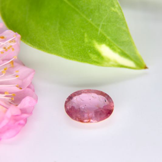 Saphir, rosa, oval, 2.01 ct.