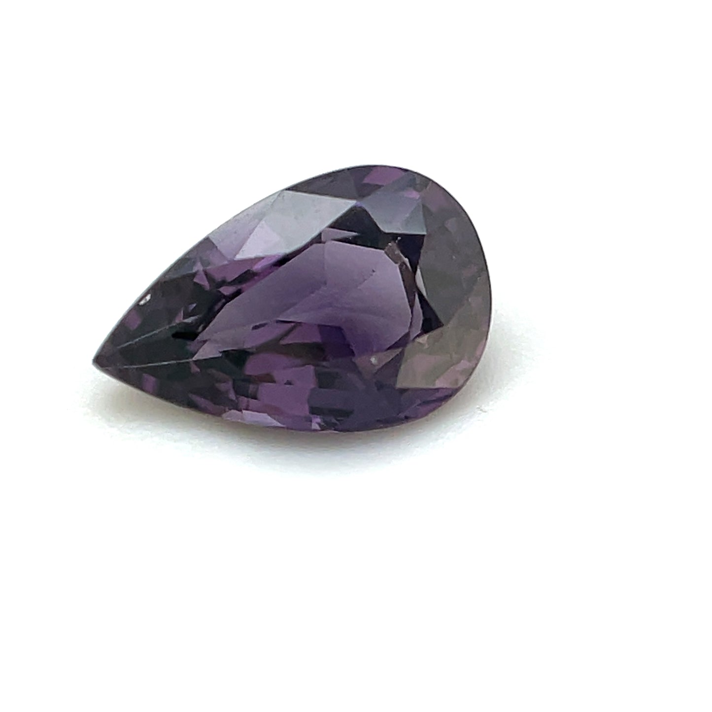 Spinell, Violett, Tropfen, 0,90 ct., 7,8x5,1x3,2 mm