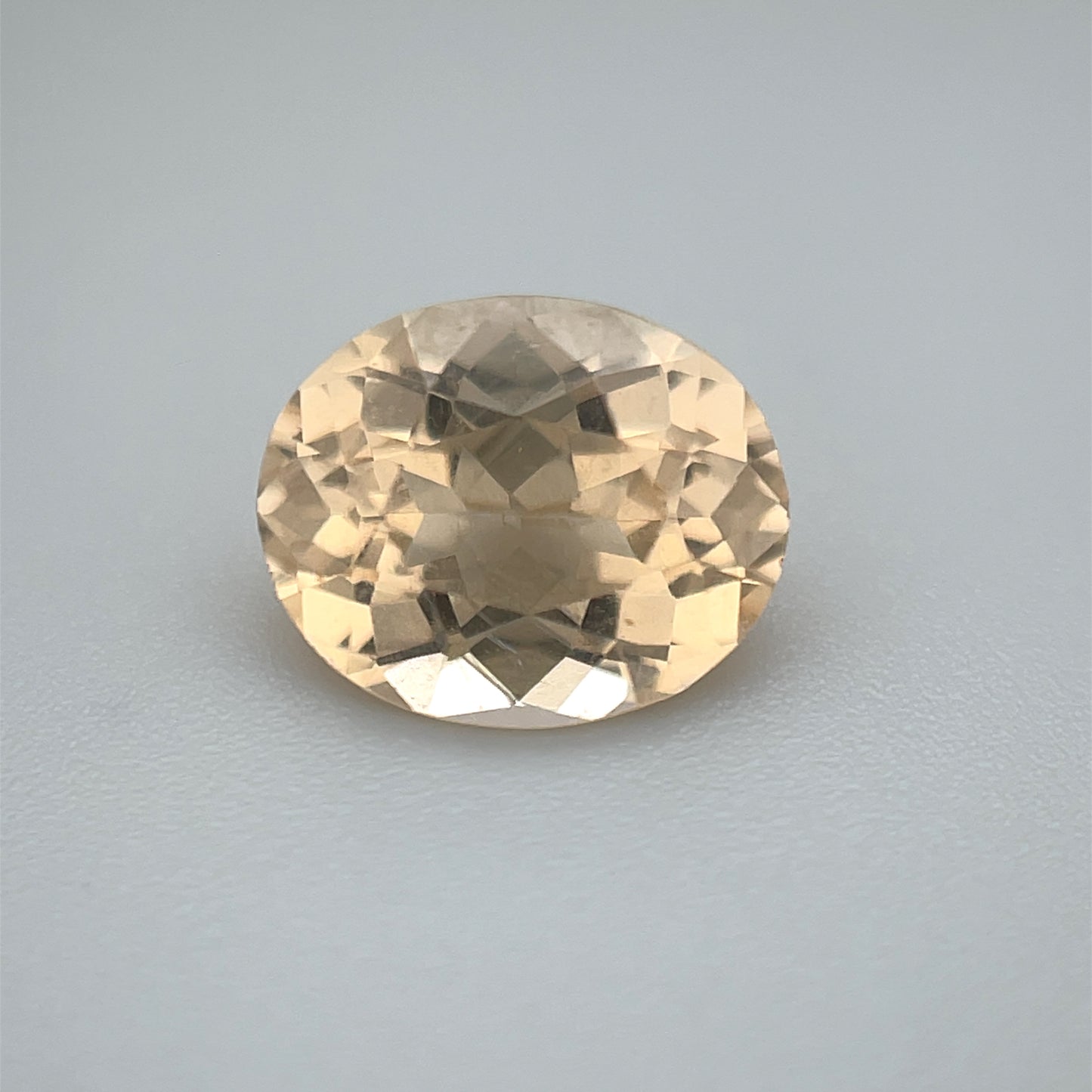 Grossular, Champagner, oval, 2,58 ct., 9,5x7,6 mm